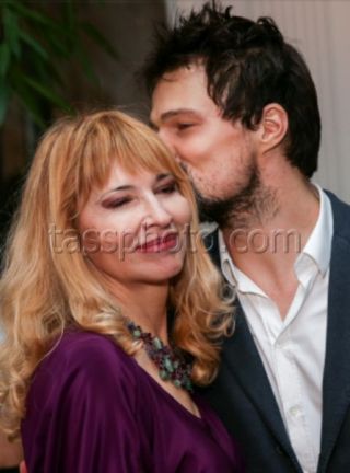  -  . att-555f4317d6adeI2h4.jpg